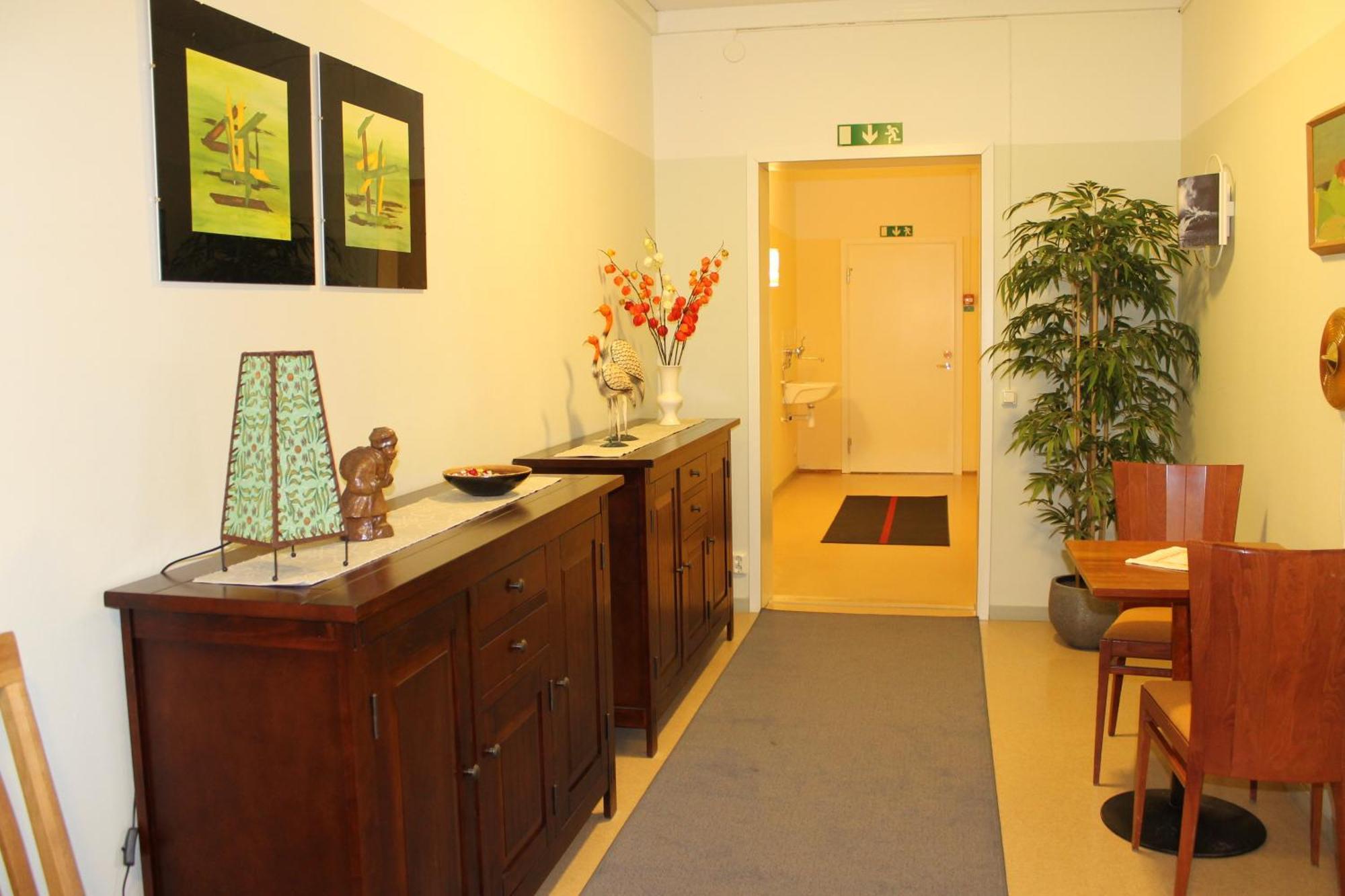 Stationshusets Hotell Och Cafe Köping Екстериор снимка