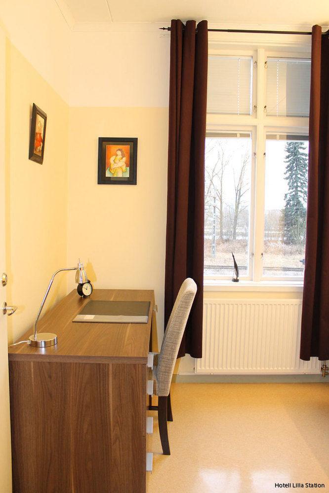 Stationshusets Hotell Och Cafe Köping Екстериор снимка